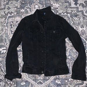 Black denim jacket size small